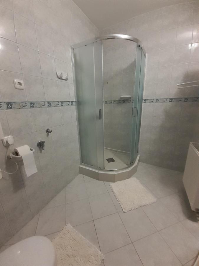 Tukan Apartman Хайдусобосло Экстерьер фото