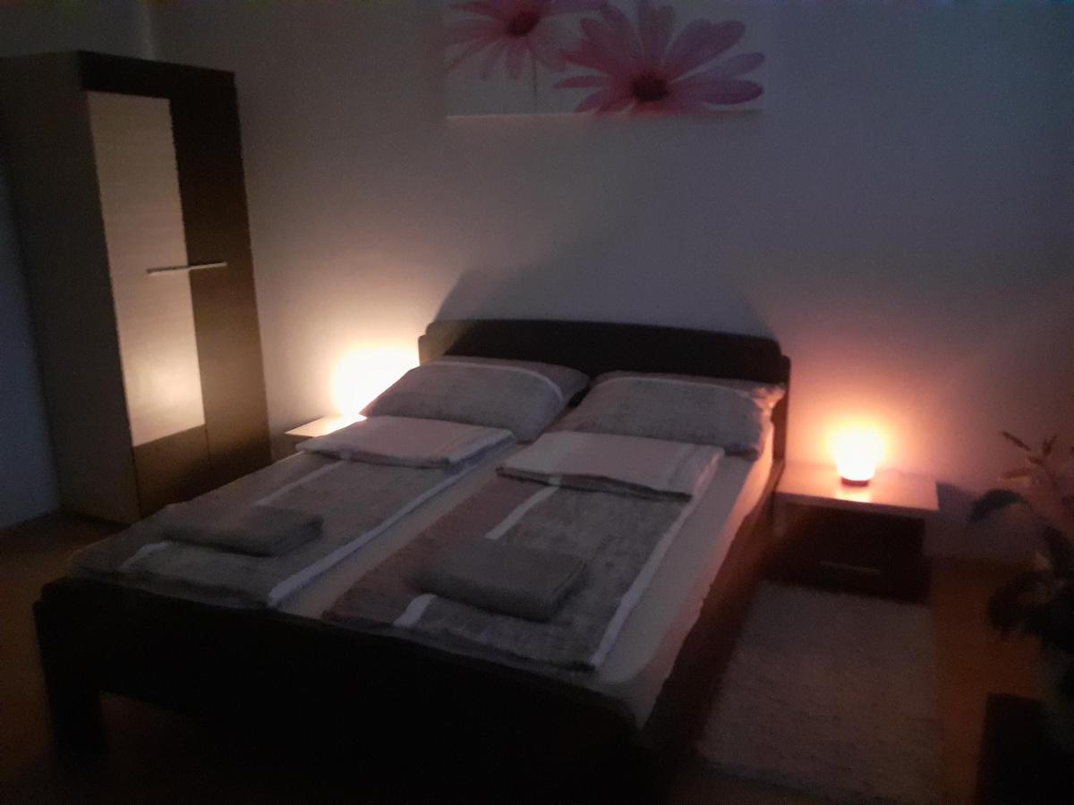 Tukan Apartman Хайдусобосло Экстерьер фото